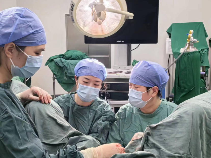 妇计中心妇科成功开展首例女性压力性尿失禁经阴道无张力尿道中段悬吊术