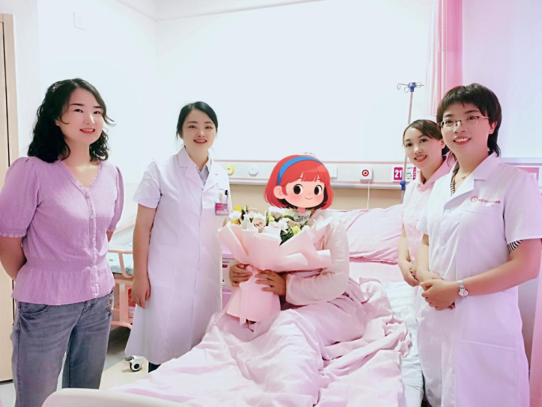 隆回县妇幼保健院助力三位“准妈妈”圆梦，鲜花祝福暖人心